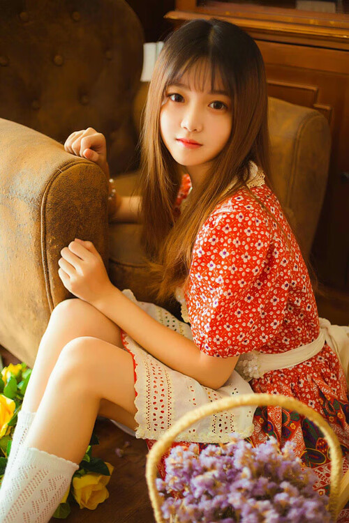 开云电竞服务-云端悬空秋千，悬挂在天空的运动奇观，秋千上的云