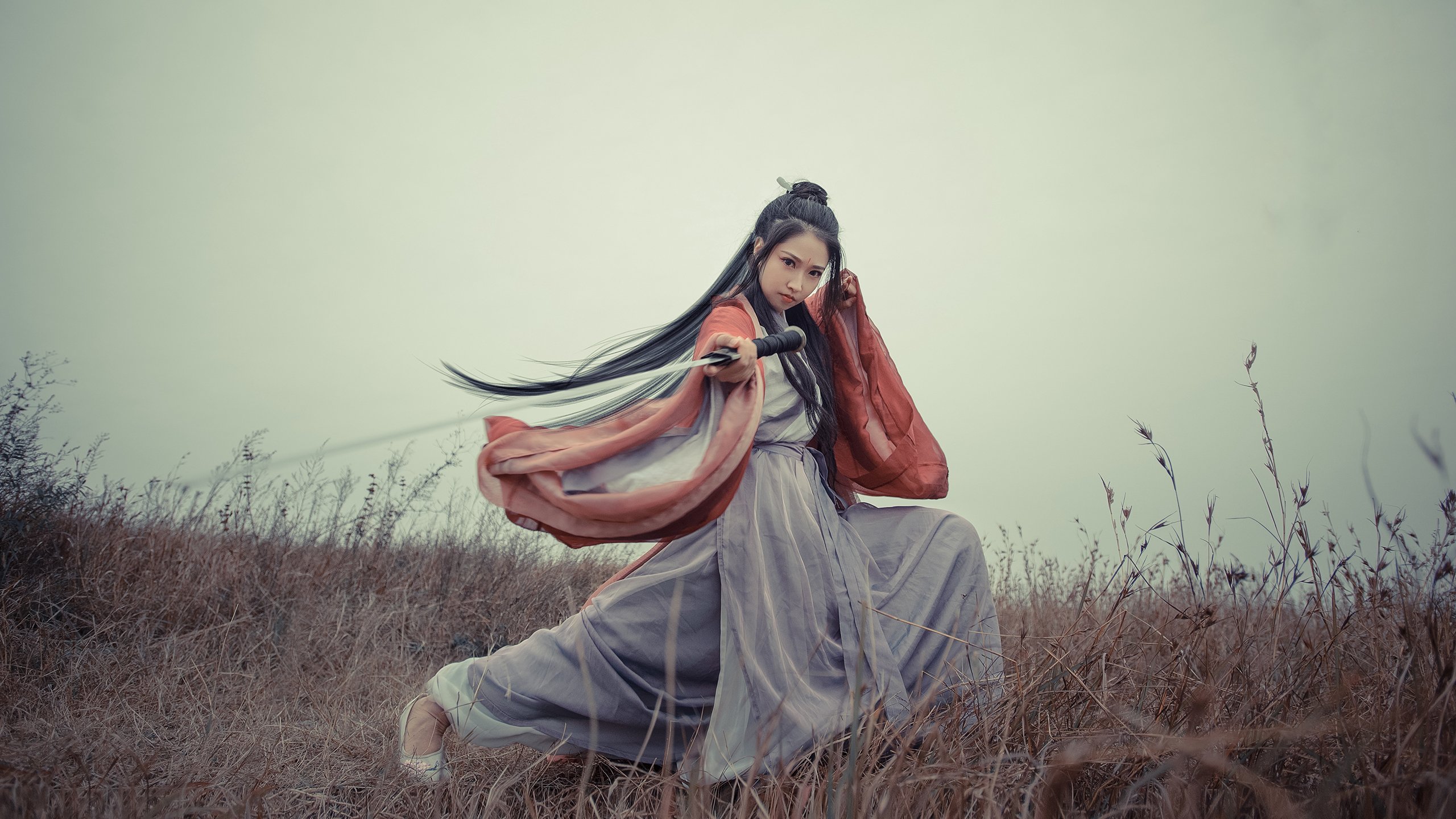 哈兰德状态火热,本赛季已攻入超30球,继续领跑欧洲射手榜,欧冠 哈兰德