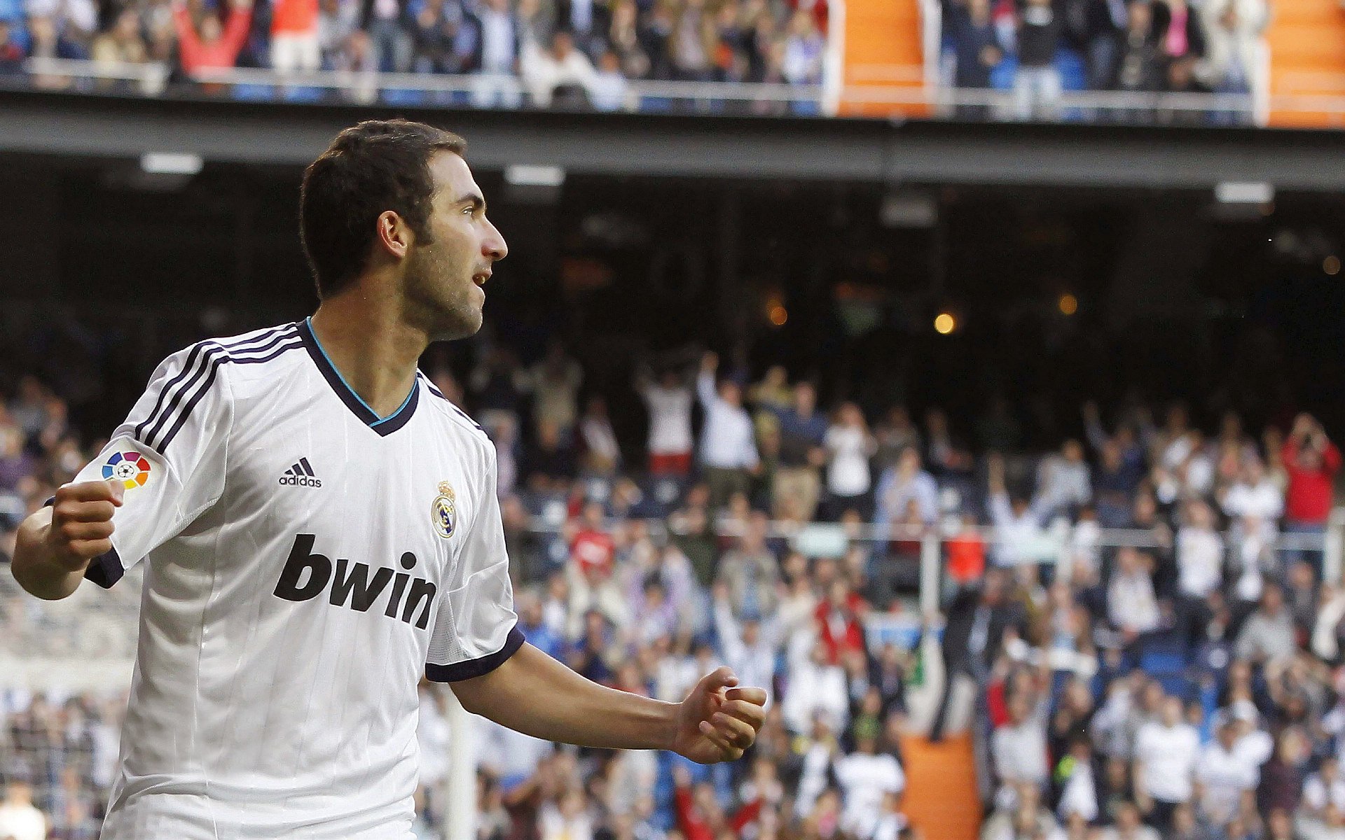 林丹与国外教练团队开展深度合作，林丹教打球